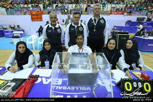 داوری بانوی گلستانی در دیدار والیبال جهانی ایران – آمریکا