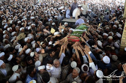 حضور استاندار گلستان در مراسم تشییع پیکر مرحوم آخوند نظری 