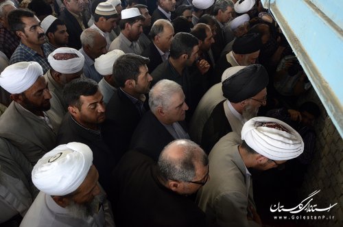 حضور استاندار گلستان در مراسم تشییع پیکر مرحوم آخوند نظری 