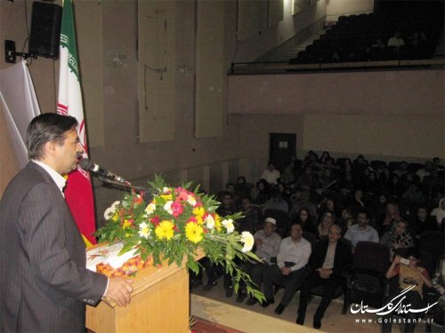 اجتماع خانواده بزرگ کارکنان دولت شهرستان گنبدکاووس برگزار شد
