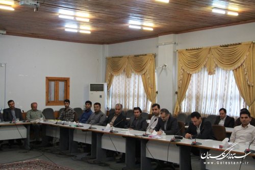 مراسم تجلیل از کارمندان نمونه دستگاه های اجرایی در مرکز استان برگزار شد