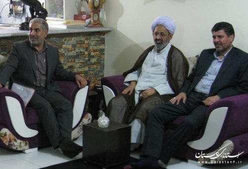 دیدار رییس سازمان جهاد کشاورزی استان گلستان با خانواده شهداء و جانبازان