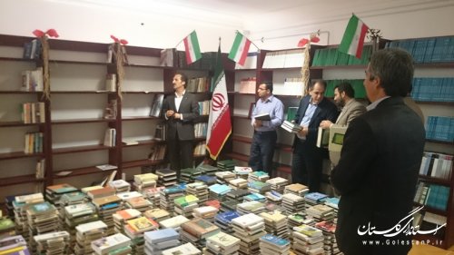 اهداء کتاب به کتابخانه تخصصی زنده یاد حاج امام قلی پورقاز شهر بندر ترکمن