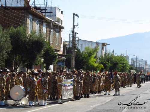 رژه نیروهای مسلح به مناسبت هفته دفاع مقدس در گالیکش