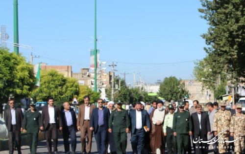 رژه نیروهای مسلح در شهرستان آزادشهر انجام شد