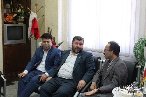 نشست صمیمی مدیر کل تامین اجتماعی  استان با فرماندار شهرستان آزادشهر