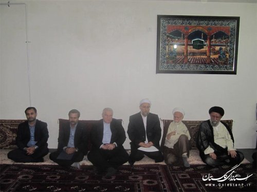 نماینده ولی فقیه و استاندار گلستان با خانواده های جانباختگان منا دیدار کردند
