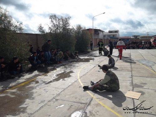 برگزاری مانور پدافند غیرعامل در شهرستان ترکمن