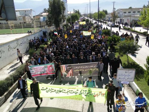  راهپیمایی 13 آبان با حضور  دانش آموزان و دانشجویان در شهرستان بندرگز برگزار شد