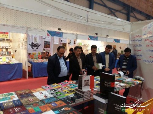بازدید فرماندار علی آبادکتول از نمایشگاه کتاب گلستان