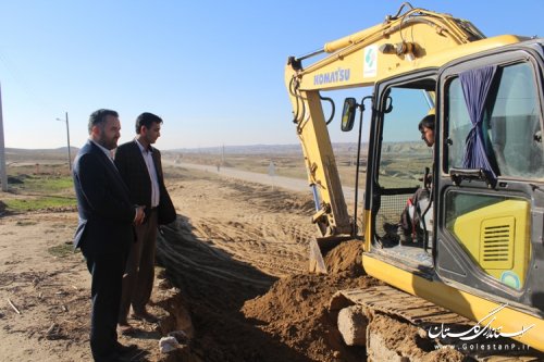 بازدید فرماندار مراوه تپه از پروژه گازرسانی روستای شارلوق