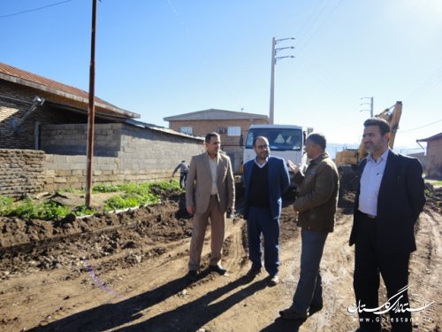 بازدید فرماندارعلی آباد کتول از اجرای عملیات زیرسازی راه روستایی