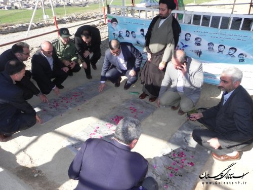 غبار روبی گلزار شهداء گمنام شهرستان مینودشت با حضور فرماندار