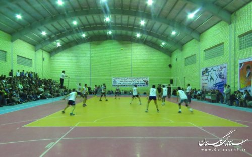 مسابقات والیبال جایزه بزرگ جام نوروز در گالیکش برگزار شد