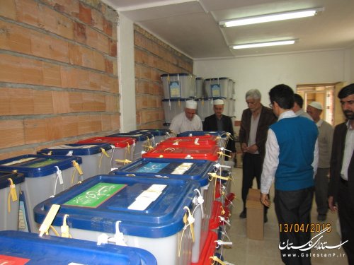 آماده سازی صندوق های اخذ رای مرحله دوم انتخابات مجلس شورای اسلامی شهرستان گمیشان