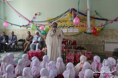 مراسم جشن تکلیف دانش آموزان دبستان های ابوحنیفه و پورانی شهرستان مراوه تپه