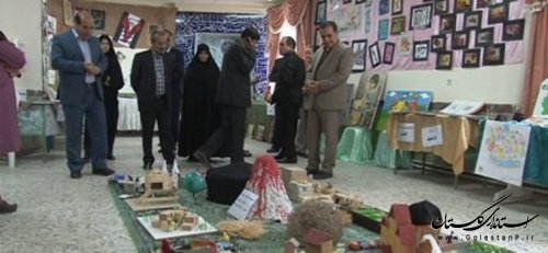 افتتاح نمایشگاه مرکزی معرفی مشاغل در مدارس شهرستان آزادشهر