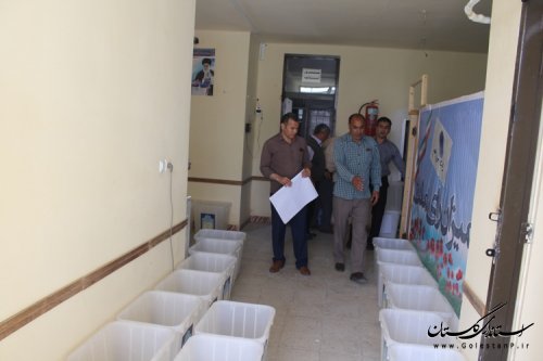 آماده سازی صندوق های اخذ رأی توسط اعضای هیئت اجرایی انتخابات شهرستان مراوه تپه