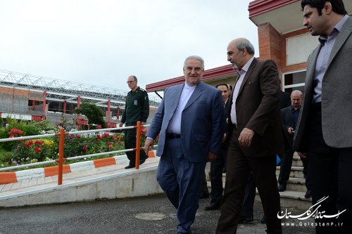 استقبال رسمی استاندار گلستان از وزیر ورزش در فرودگاه گرگان