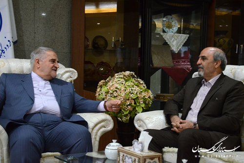 استقبال رسمی استاندار گلستان از وزیر ورزش در فرودگاه گرگان