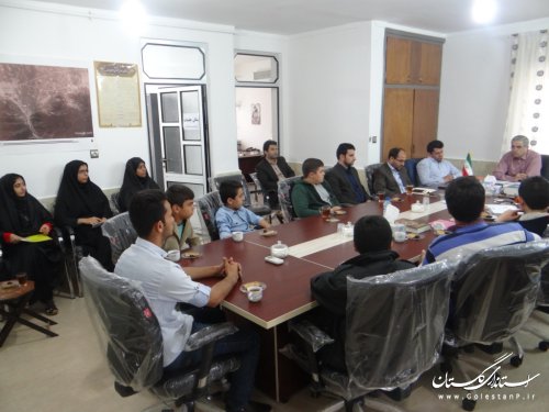 نشست شورای اسلامی شهرفاضل آباد با شوراهای دانش آموزی