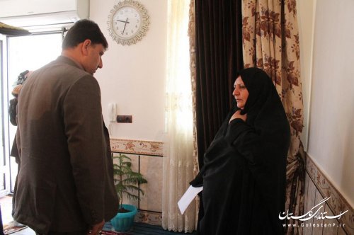غبار روبی مزار شهدا و دیدار با خانواده شهیدان با حضور فرماندار گالیکش