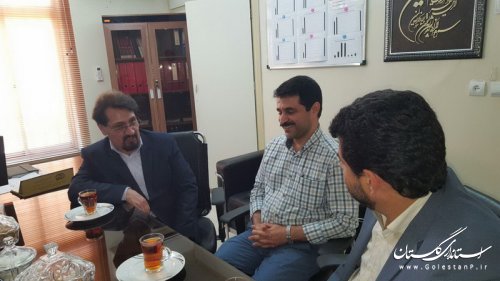 بازدید مدیر درمان استان از درمانگاه تخصصی شهدای گلستان آزادشهر