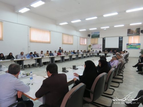 نشست دهیاران و اعضای شوراهای اسلامی روستاهای بخش مرکزی رامیان برگزار شد