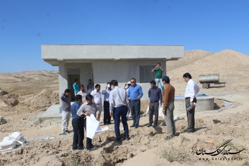 بازدید فرماندارو کارشناسان مناطق محروم ریاست جمهوری از پروژه آبرسانی روستای آق تقه جدید