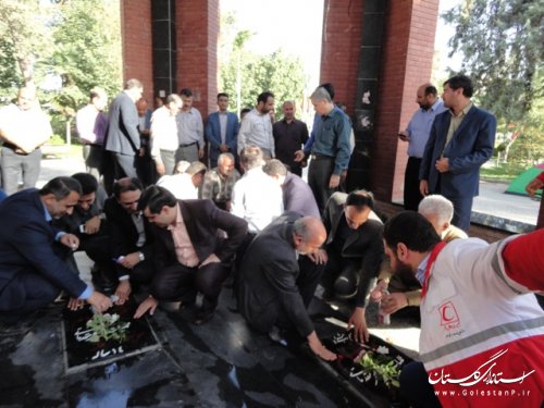 مراسم عطر افشانی گلزار شهدای گمنام به مناسبت هفته دولت