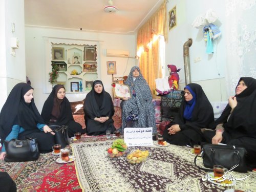 دیدار اعضای کمیته بانوان ستاد هفته دولت شهرستان رامیان با مادر معزز شهید