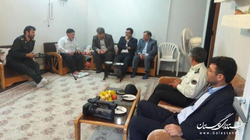 دیدار فرماندار رامیان با خانواده شهیدان حسینی واعظ