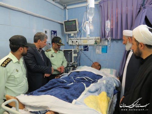 فرماندار شهرستان آق قلا از مجروحان نیروی انتظامی حادثه درگیری با اشرار عیادت کرد