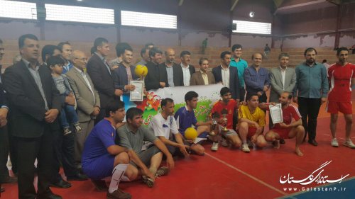 مسابقات فوتسال کارکنان ادارات کلاله با تعیین تیم قهرمان به پایان رسید
