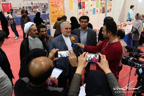 بازدید استاندار گلستان از دهمین نمایشگاه کتاب استان