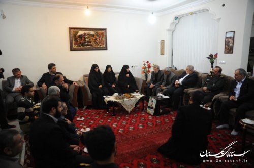 رئیس مجلس با خانواده شهید سروان سید مهدی حسینی دیدار کرد