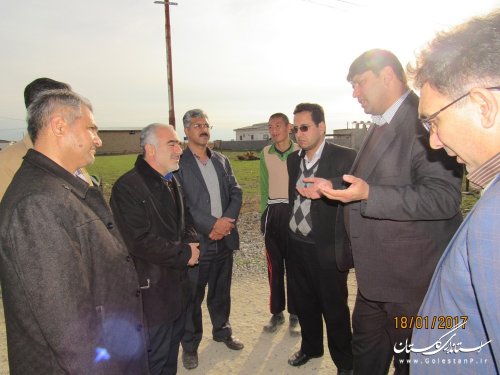 دیدار فرماندار گمیشان با چند خانواده کم بضاعت روستای مراد بردی