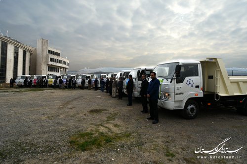 13 دستگاه خودروی سنگین به دهیاران استان تحویل داده شد