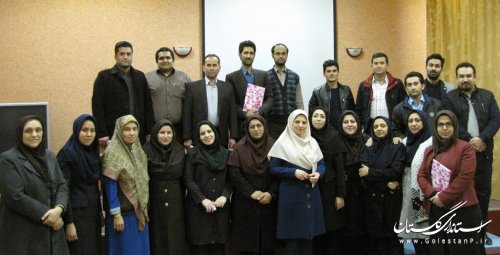 کارگاه آموزشی' فن و هنر عکاسی' و اصول خبرنویسی در کانون گلستان برگزار شد