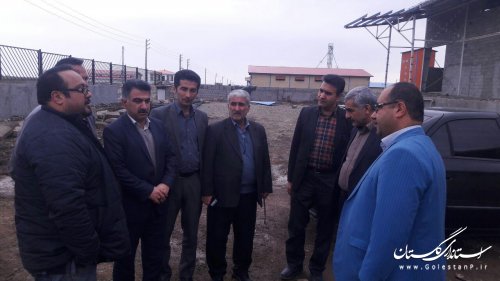 بازدید فرماندار و مشاور وزیر جهاد کشاورزی از احداث کارخانه فراوری تخم مرغ فاضل آباد