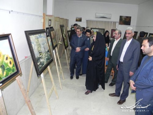 افتتاح نمایشگاه نقاشی با حضور فرماندار مینودشت