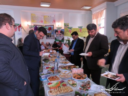 جشنواره طبخ غذای سالم در شهر تاتارعلیا برگزار شد