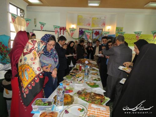 جشنواره طبخ غذای سالم در شهر تاتارعلیا برگزار شد