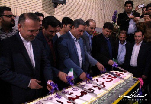 رونمایی از طولانی ترین کیک انقلاب اسلامی به طول 38 متر در شهرستان گالیکش