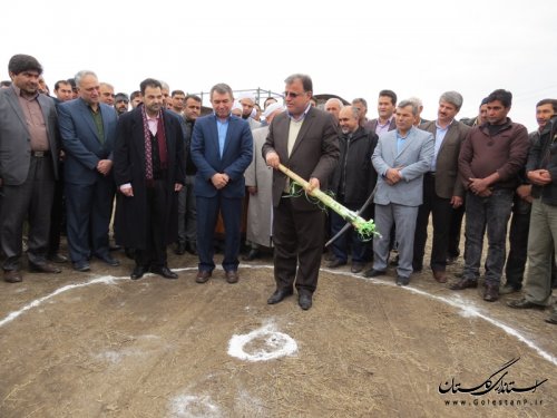 کلنگ زنی احداث سیلو و کارخانه آرد غلات در شهرستان آق قلا