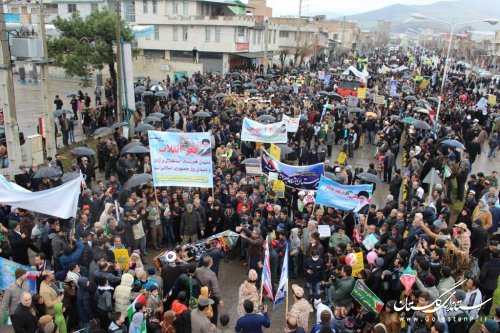 برگزاری راهپیمایی باشکوه و دشمن شکن 22 بهمن در شهرستان آزادشهر