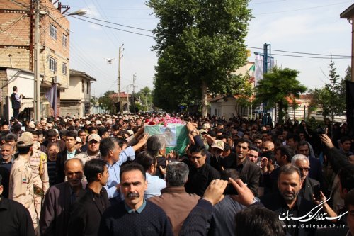 تشییع پیکر شهید مدافع وطن بر روی دوش مردم شهیدپرورشهرستان رامیان