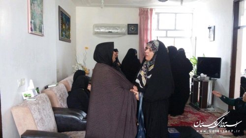 دیدار مدیرکل بانوان گلستان با خانواده جانباختگان معدن زمستان یورت شهرستان آزادشهر