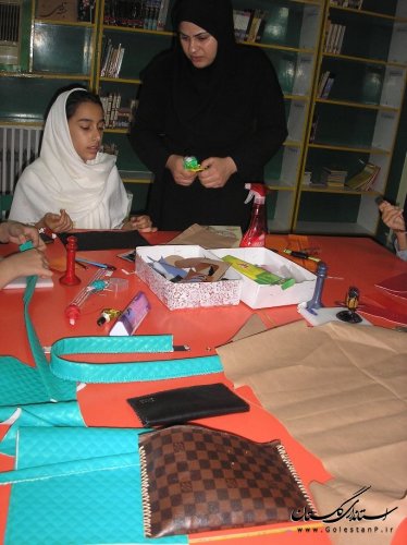 کودکان هنرمند گنبدی امسال با لوازم التحریر دست ساز خود رهسپار سرای دانش خواهند شد