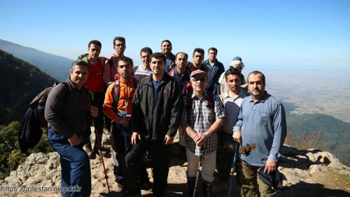 کوهنوردان شرکت نفت گلستان به ارتفاعات جهان نما و دُرفک صعود کردند